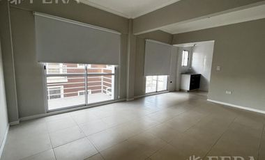 Venta de Departamento 1 ambiente con espacio guardacoche en Sarandi (32025)
