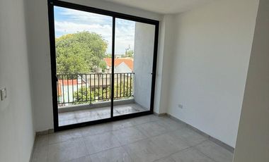 Departamento de tres ambientes con balcon en Venta en Avellaneda