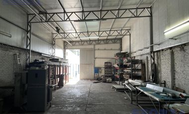 Fracción Industrial de Prestigio en Ruta 8 con Amplias Posibilidades