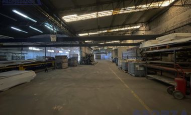 Fracción Industrial de Prestigio en Ruta 8 con Amplias Posibilidades