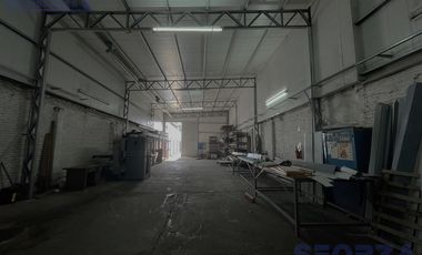 Fracción Industrial de Prestigio en Ruta 8 con Amplias Posibilidades