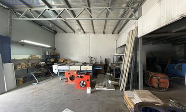 Fracción Industrial de Prestigio en Ruta 8 con Amplias Posibilidades