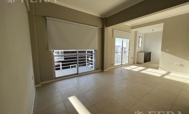 Venta de Departamento 1 ambiente con espacio guardacoche en Sarandi (32026)