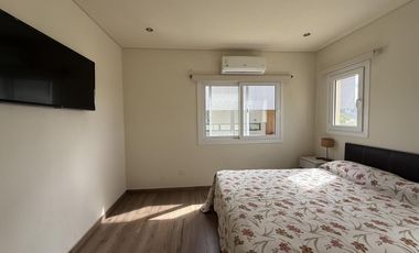 Casa en venta  Barrio Ecuestre, Costa Esmeralda.