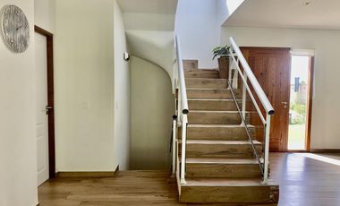 Casa en venta  Barrio Ecuestre, Costa Esmeralda.