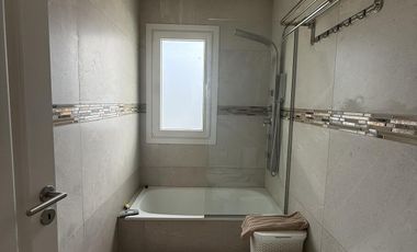 Casa en venta  Barrio Ecuestre, Costa Esmeralda.