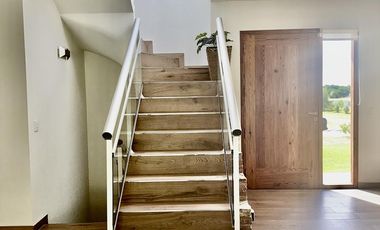 Casa en venta  Barrio Ecuestre, Costa Esmeralda.