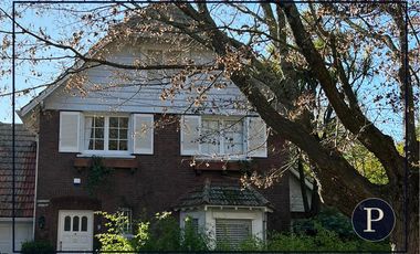 Residencia estilo ingles en Los Troncos