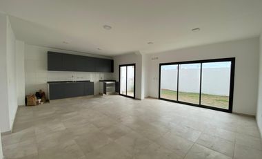 Duplex en Prados de Manantiales 3 Dormitorios 2 Baños y Terraza