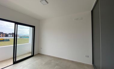 Duplex en Prados de Manantiales 3 Dormitorios 2 Baños y Terraza