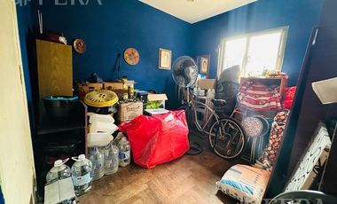 Venta de Casa 4 ambientes con cochera y fondo libre en Quilmes Oeste (31722)