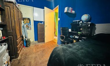 Venta de Casa 4 ambientes con cochera y fondo libre en Quilmes Oeste (31722)