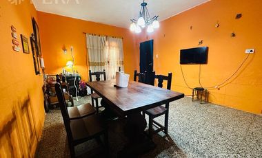 Venta de Casa 4 ambientes con cochera y fondo libre en Quilmes Oeste (31722)