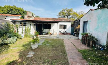 Venta de Casa 4 ambientes con cochera y fondo libre en Quilmes Oeste (31722)