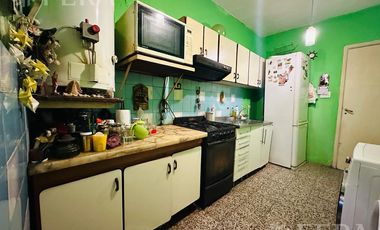 Venta de Casa 4 ambientes con cochera y fondo libre en Quilmes Oeste (31722)