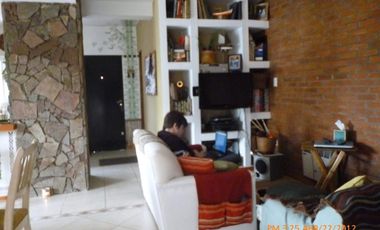 Casa en venta - 3 Dormitorios 3 Baños - Cochera - 388Mts2 - Zárate