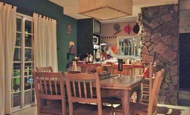 Casa en venta - 3 Dormitorios 3 Baños - Cochera - 388Mts2 - Zárate