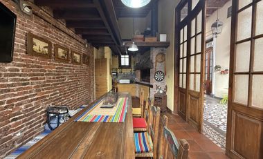 - Casa de estilo en Barrio Martin -