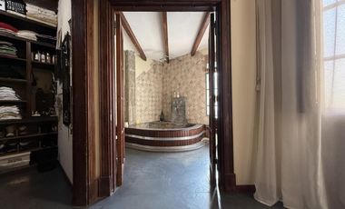 - Casa de estilo en Barrio Martin -