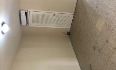 VENTA DE AMPLIA CASA Y LOTE ADICIONAL EN HOWARD