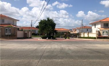 COSTA VERDE / MONTELIMAR / 3 HABITACION / 240M / 2 PARKING / TERRAZA