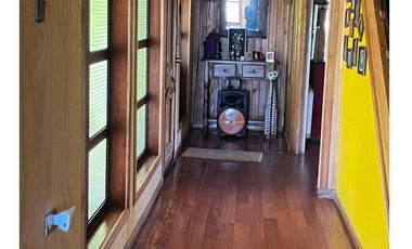 Hermosa Casa En Llicaldad A 15 Minutos Del Centro De Castro