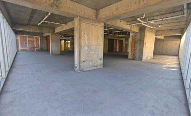 arriendo 2 locales unidos con espacio adaptable a tu negocio