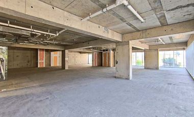 arriendo 2 locales unidos con espacio adaptable a tu negocio