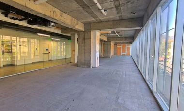 arriendo 2 locales unidos con espacio adaptable a tu negocio