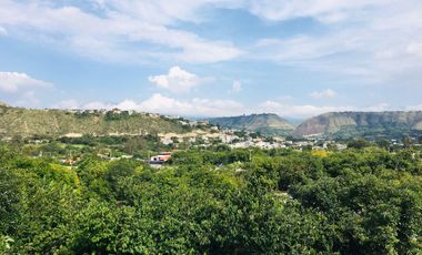 Venta casa y terreno en lindo sector de Guayllabamba