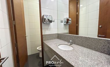 Oficina en Venta en Kennedy/Luis Carrera frente a Parque Arauco