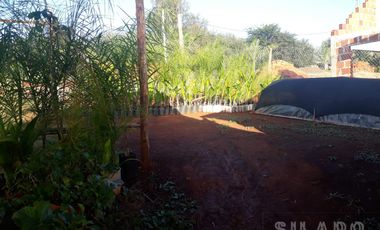 Hermoso terreno en esquina con casa a Terminar en Capiovy Misiones