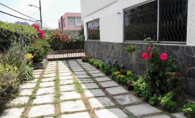 CASA en VENTA para REMODELAR en Boulevares, Naucalpan