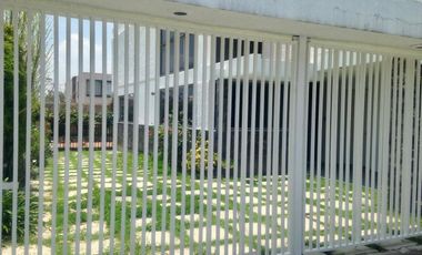 CASA en VENTA para REMODELAR en Boulevares, Naucalpan