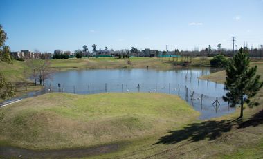 Impecable casa en venta en La Lomada de 400 metros cubiertos