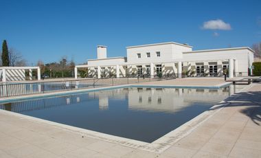 Impecable casa en venta en La Lomada de 400 metros cubiertos