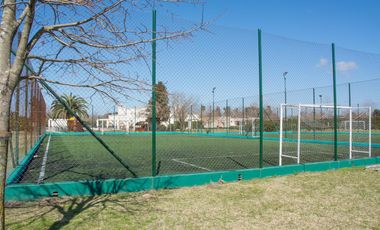 Impecable casa en venta en La Lomada de 400 metros cubiertos