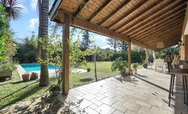 Impecable casa en venta en La Lomada de 400 metros cubiertos