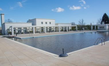 Impecable casa en venta en La Lomada de 400 metros cubiertos