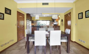 Impecable casa en venta en La Lomada de 400 metros cubiertos