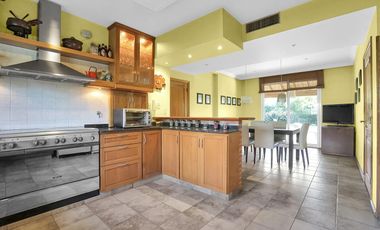 Impecable casa en venta en La Lomada de 400 metros cubiertos