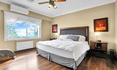 Impecable casa en venta en La Lomada de 400 metros cubiertos