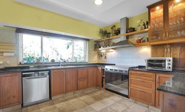 Impecable casa en venta en La Lomada de 400 metros cubiertos