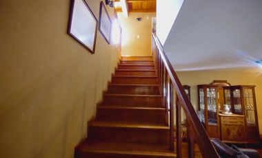 VENTA CASA 5 AMBIENTES CON JARDÍN BARRIO PARQUE BERNAL