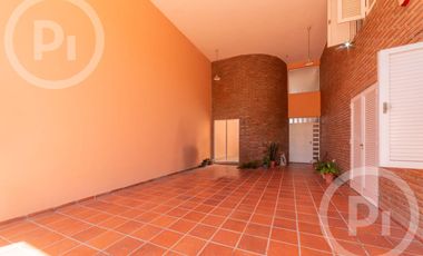 Gran casa familiar en venta en el corazón de Guadalupe