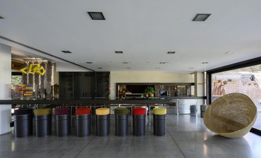 Excelente Casa en alquiler cinco dormitorios, excelentes vistas, Cerro de las Rosas