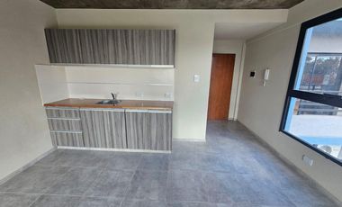 MONOAMBIENTE EN PRIMER PISO SAN JUSTO