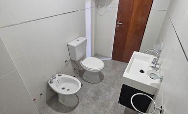 MONOAMBIENTE EN PRIMER PISO SAN JUSTO