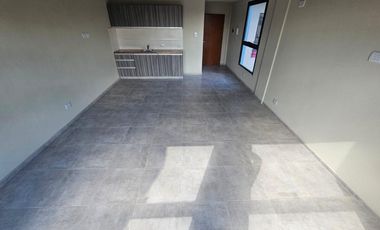 MONOAMBIENTE EN PRIMER PISO SAN JUSTO