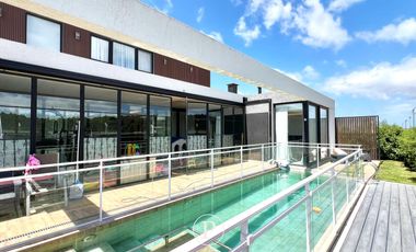 Moderno casa 5 ambientes en Rumenco Joven